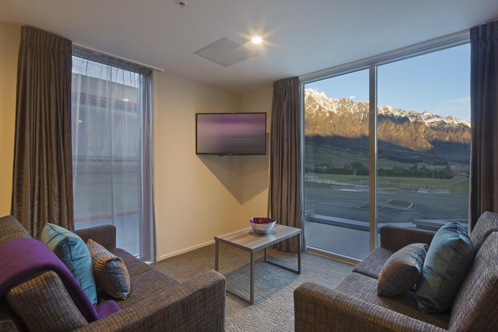 Ramada Suites By Wyndham Queenstown Remarkables Park Dış mekan fotoğraf